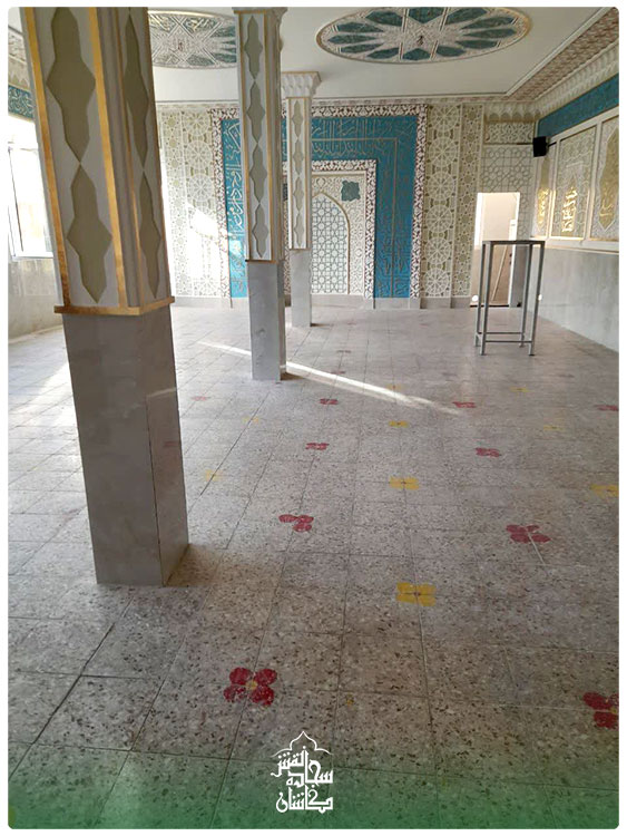 قبل از نصب فرش مسجد